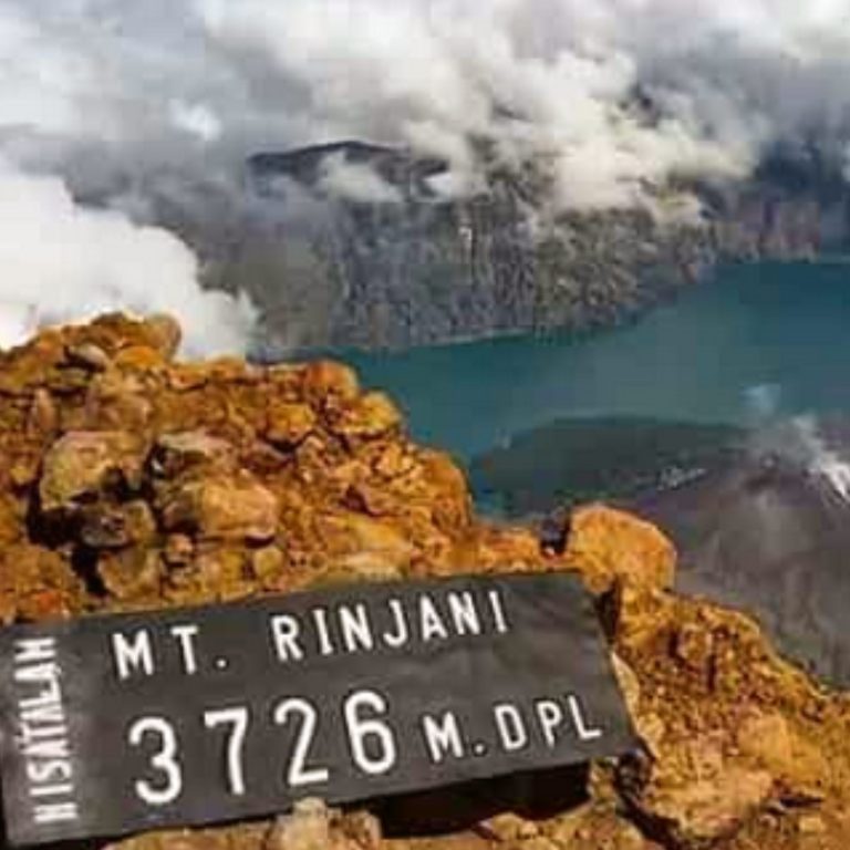 puncak gunung rinjani