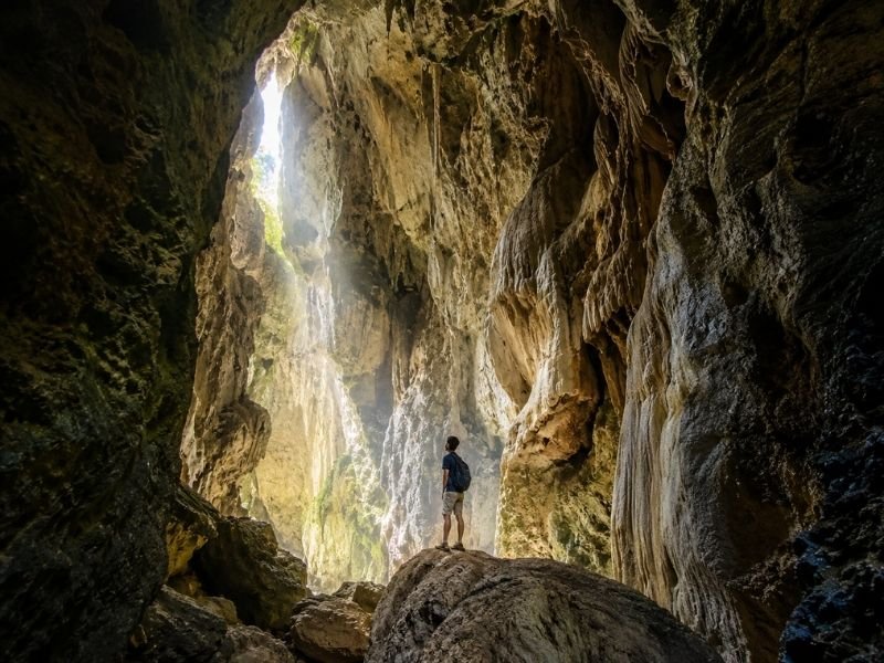 Batu Cermin Cave