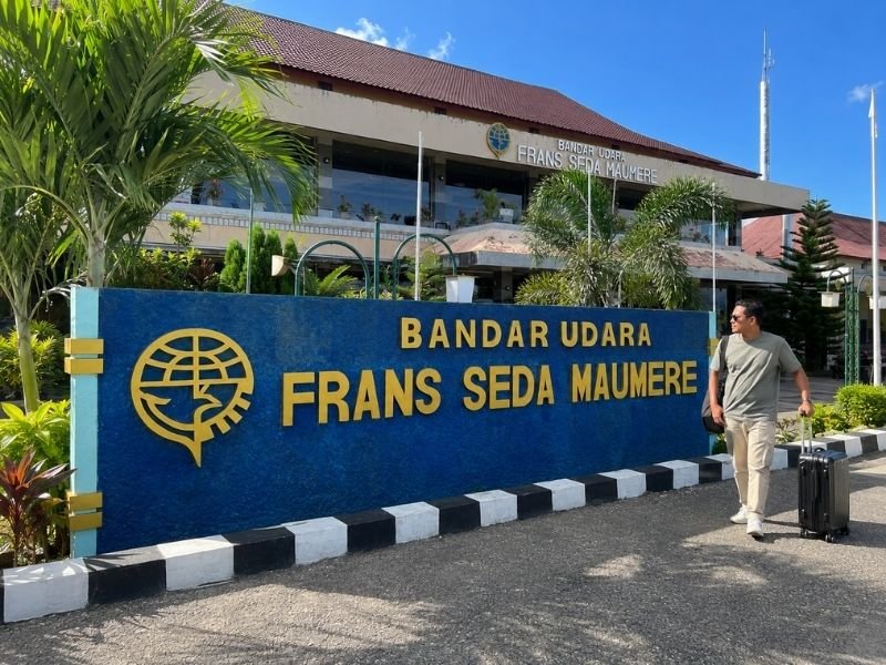 Frans Seda Airport