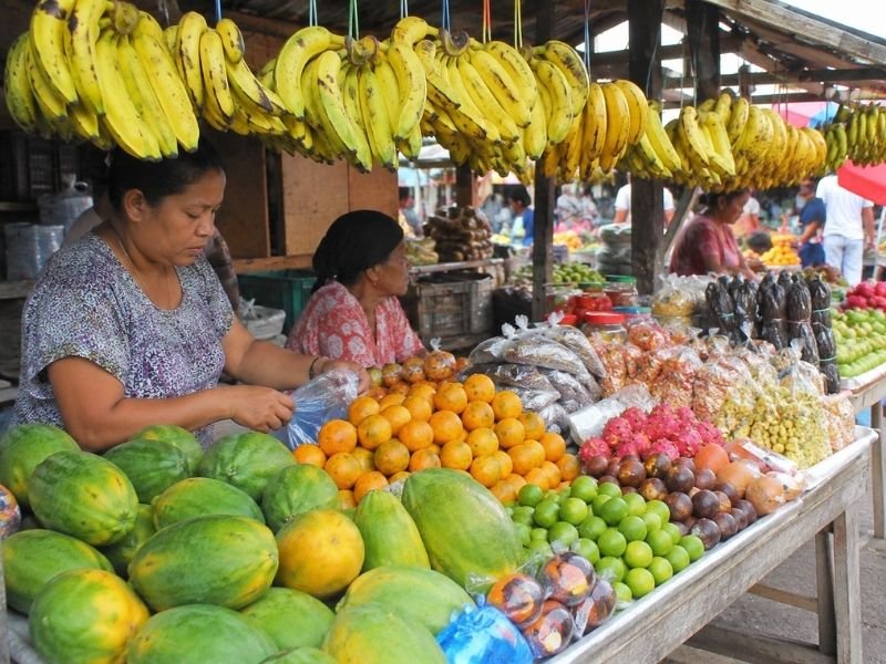 Ndua Ria fruit market