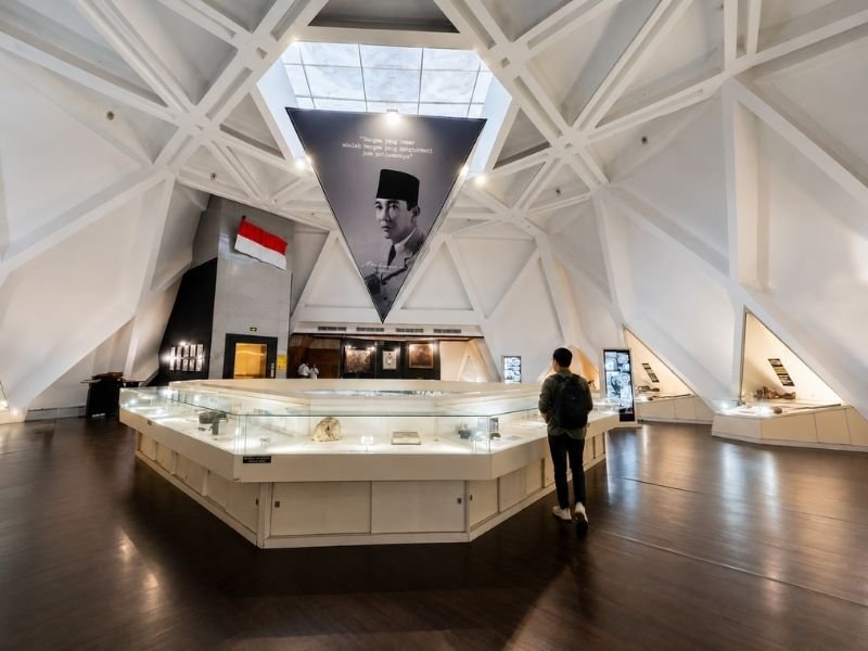 November Tenth Museum Surabaya